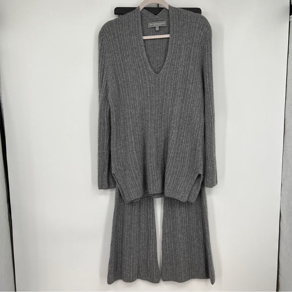 TSE Pants - RECYCLED CASHMERE RIBBED V-NECK SWEATER AND MATCHING PANT SET